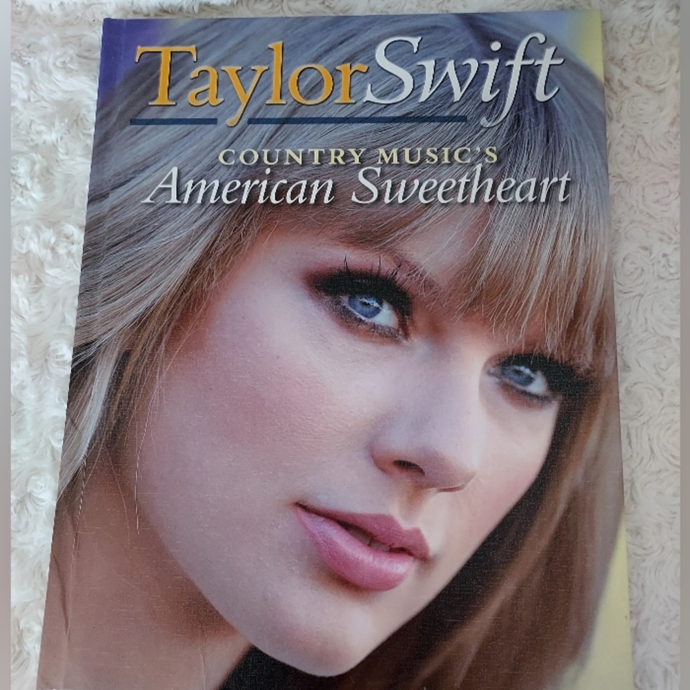 Taylor Swift Country Music's American Sweetheart 2015 Picture Book Swifties Eros
